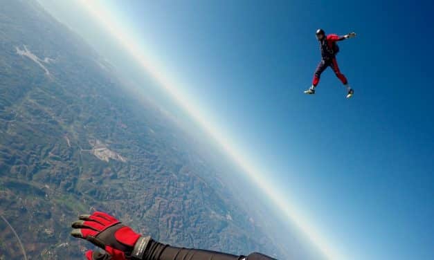 Le saut en parachute : une sensation unique !