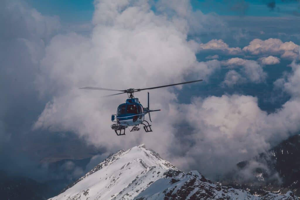 Un mariage à 4810 mètres d'altitude : le défi ultime pour les amoureux de la montagne